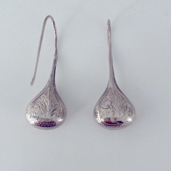 (2/$50) Sterling Silver Earrings Lot (2pairs) - Picture 4 of 5